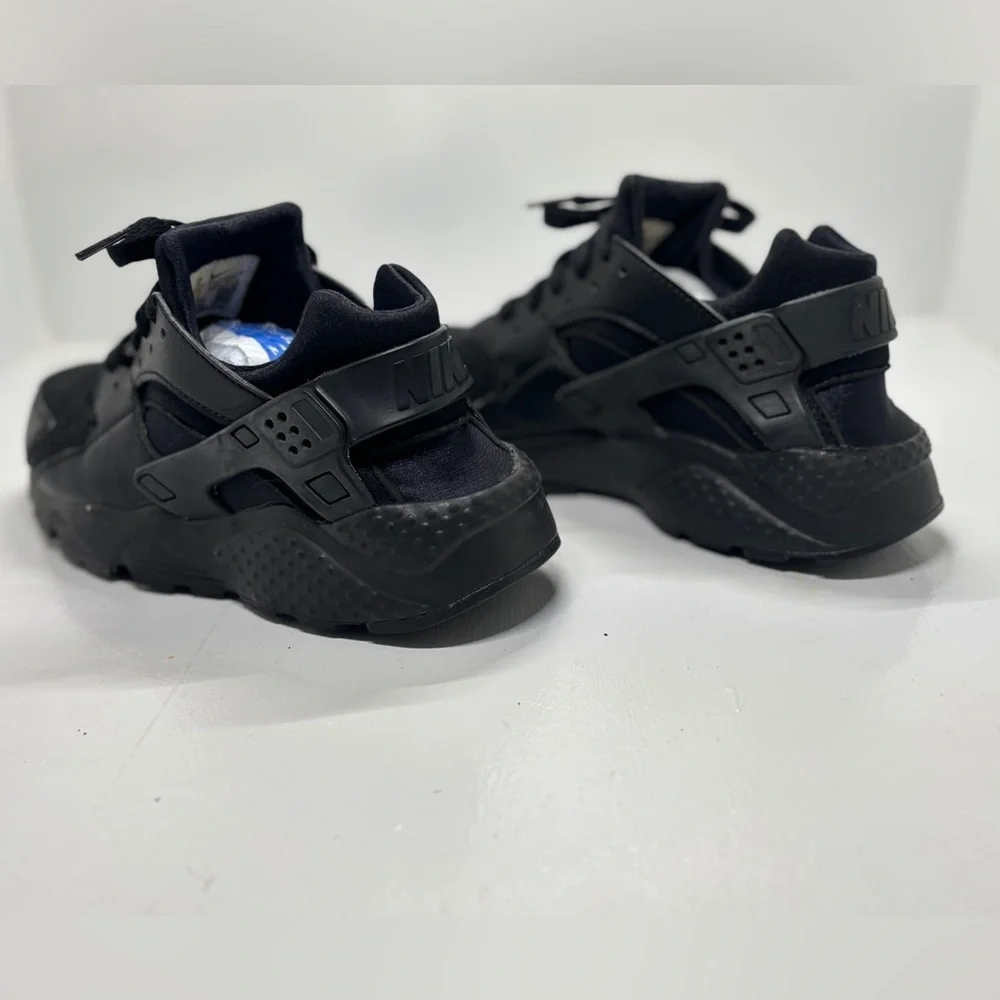 Nike Air Huarache Youth 7Y Triple Black Sneakers